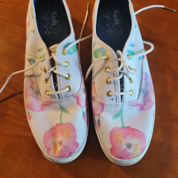 Like New Taylor Swift Keds - Picture 3 of 5
